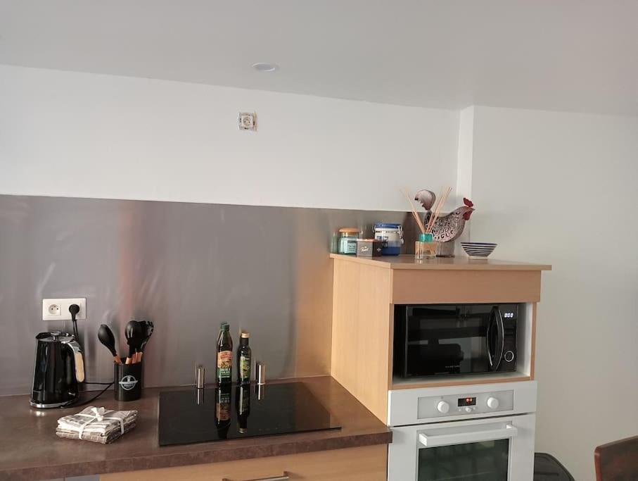 Maison De Village Avec Superbe Vue Cuq  Extérieur photo